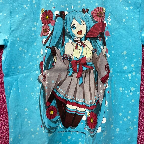 Hatsune Miku Cherry Blossom Bleach Dye Tshirt size medium - Picture 2 of 4
